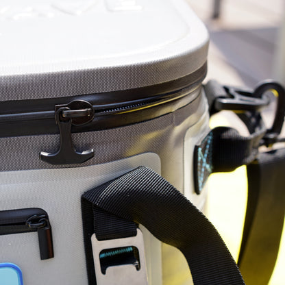 New Wave Soft Cooler - 20 Can